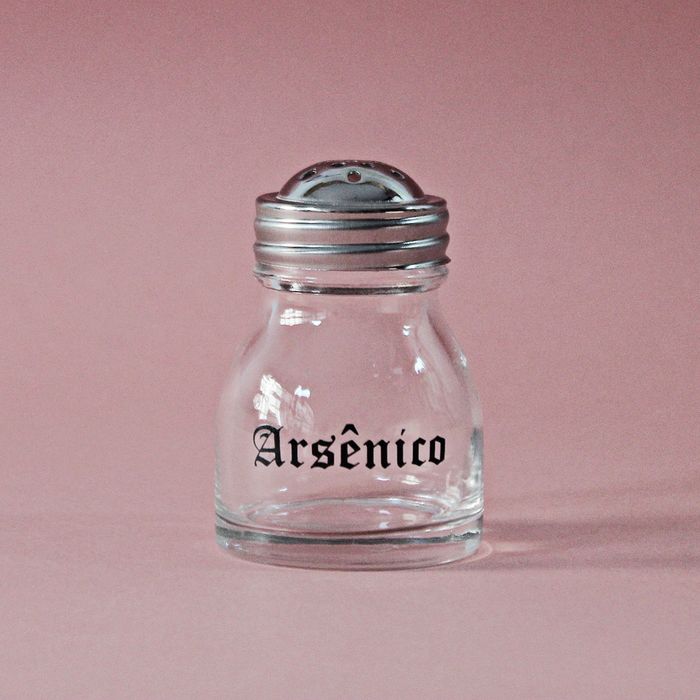 Saleiro-de-vidro-Arsenico